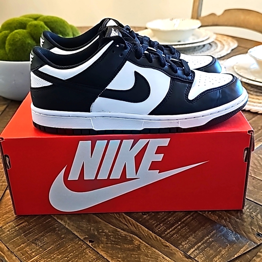 Nike Dunk Low (Boys size 7 Women's size 8)